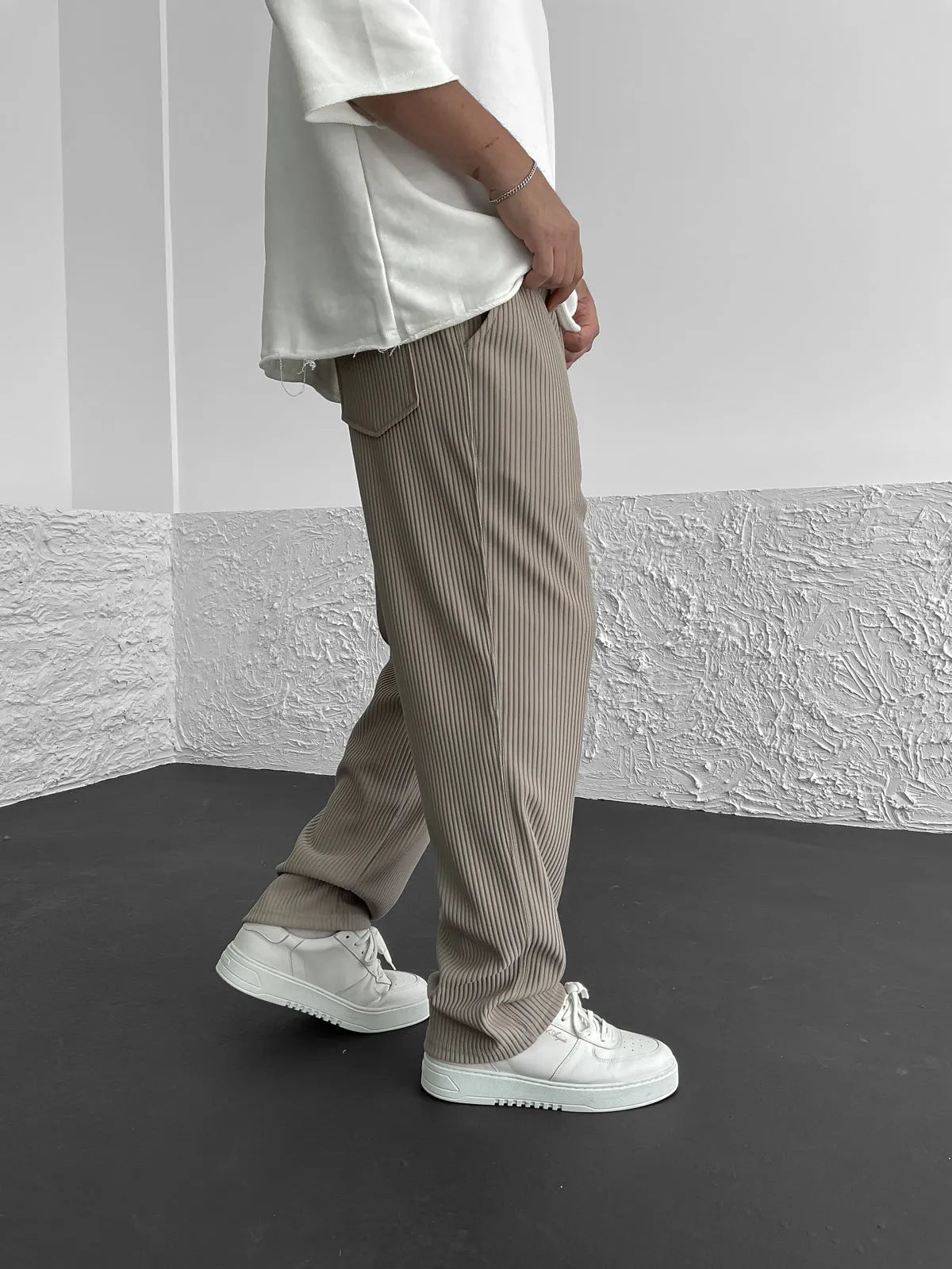 Men’s Ribbed Trousers | Elastic Waistband | Adjustable Drawstring | Relaxed Straight-Leg Fit