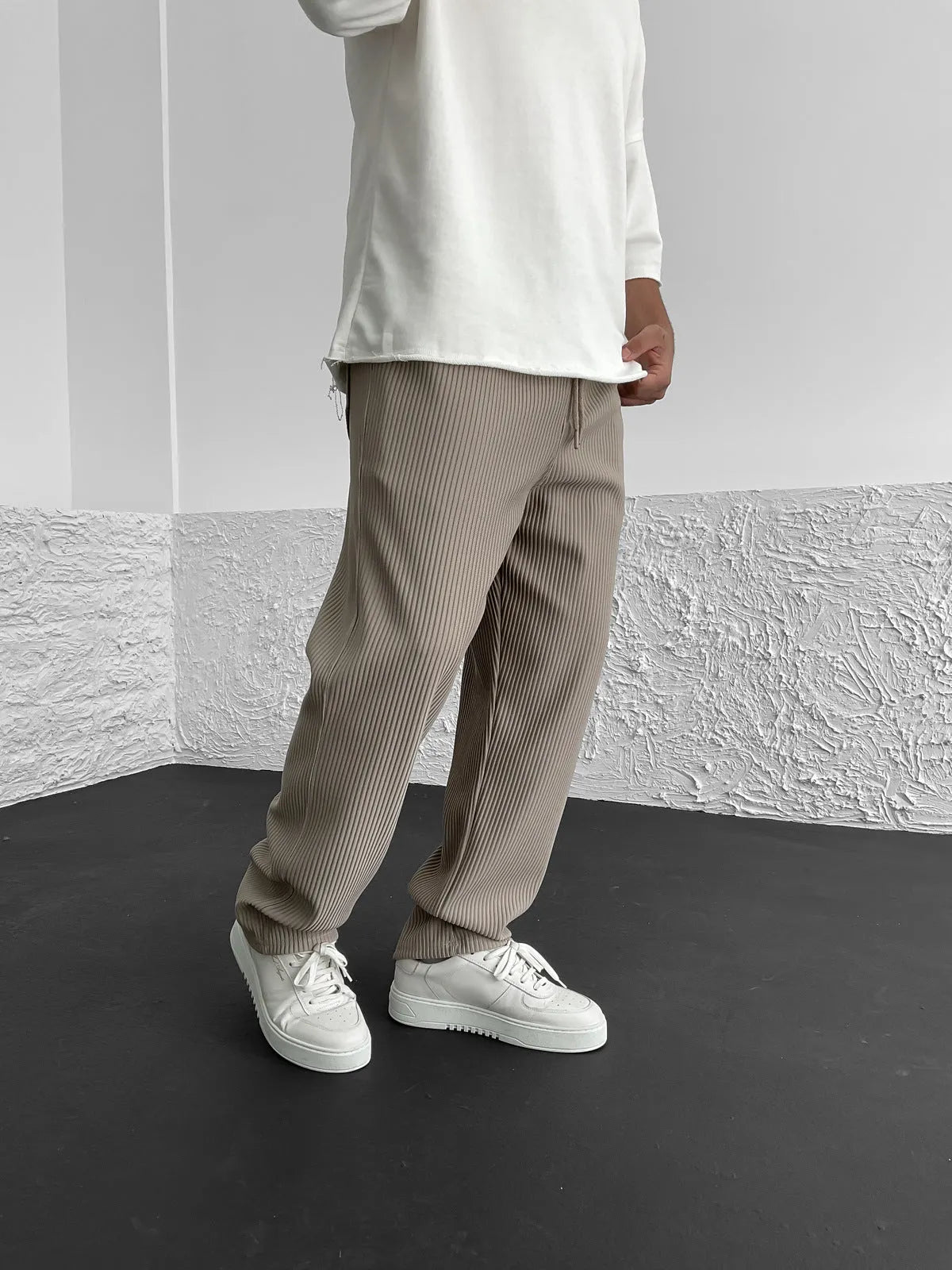Men’s Ribbed Trousers | Elastic Waistband | Adjustable Drawstring | Relaxed Straight-Leg Fit