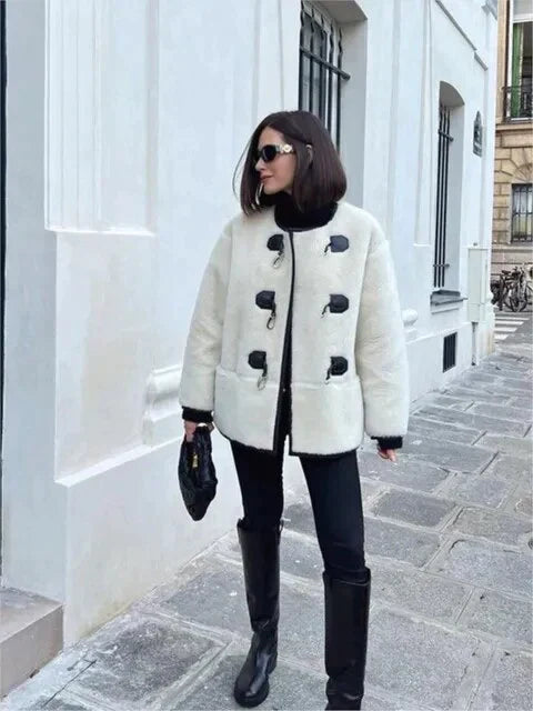 Women’s Elegant Winter Coat with Button Design | Versatile Ladies Jacket